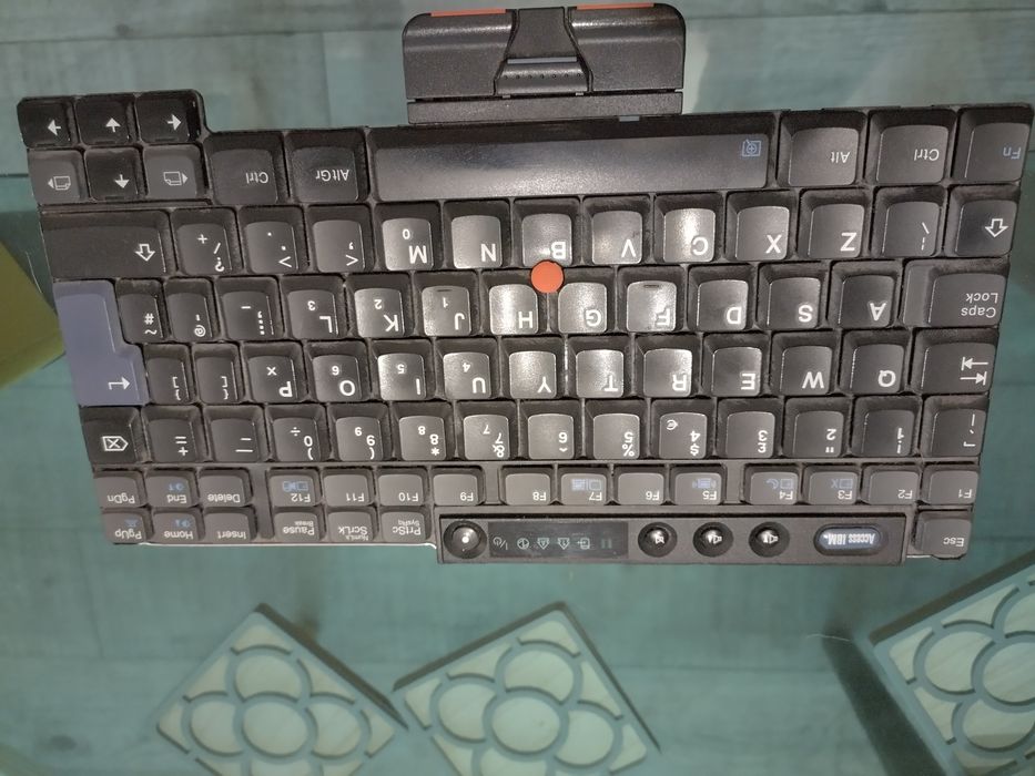 Клавиатури за ретро лаптопи IBM и HP