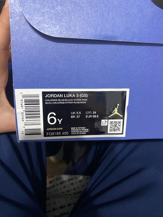 Vand adidasi de baschet luka 3