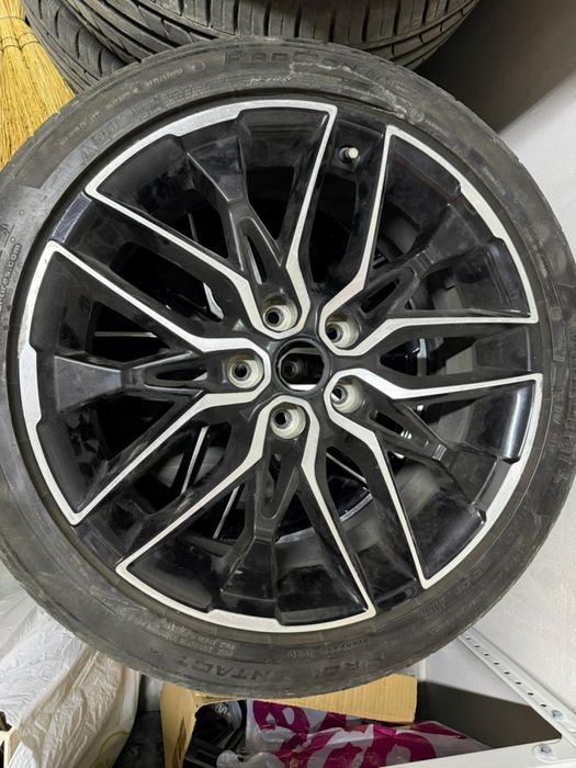 Продам диск Kia k5 R19 с резиной