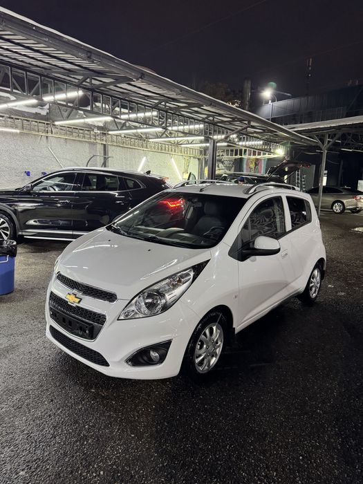 Spark 2022 4 poz sotiladi