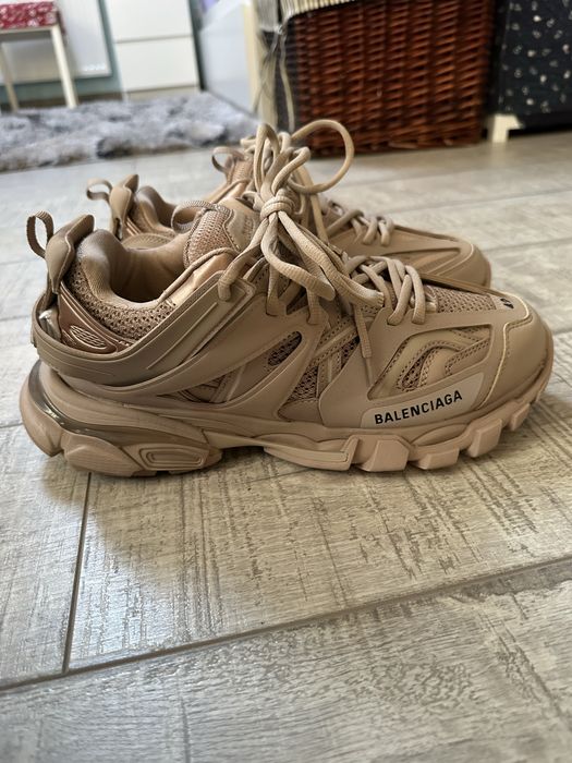 Balenciaga track beige