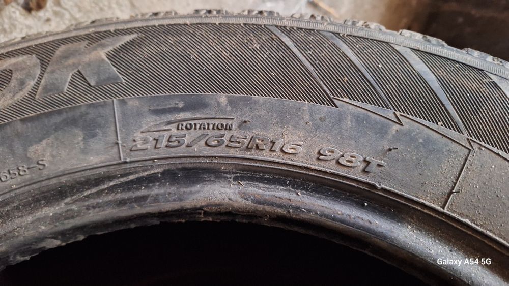 Продам пакрышки 215/65/16