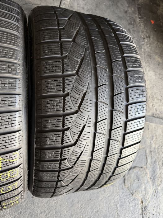 2 anvelope iarna 285/35/20 , Pirelli , 5.5-6 mm !