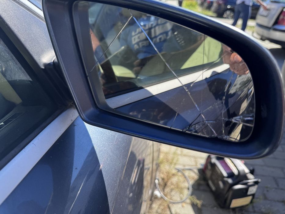 Audi A6 volan dreapta carte Romania