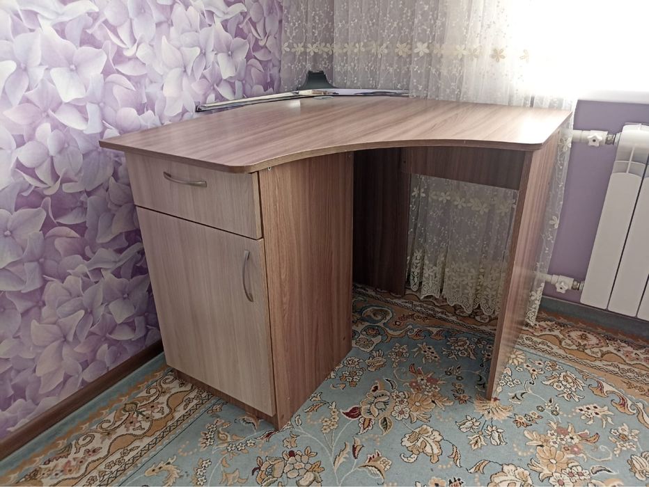 Двухяростный кровать