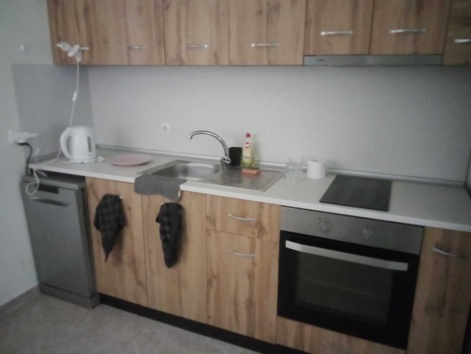 Дава се под наем Къща в Бургас, Сарафово - 200 кв.м за 1000 € - Снимка #1