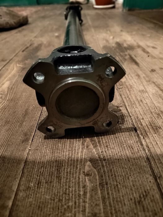 Преден кардан 330xd e91