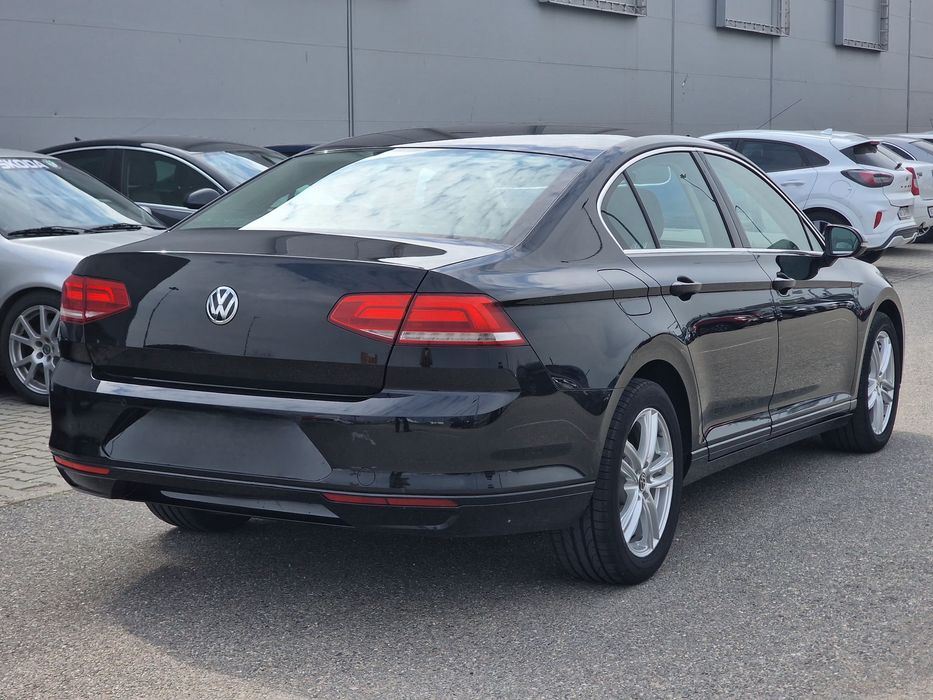 Vw Passat B8 Berlina / 2.0L -Distronic Acc - Matrix - Portbagaj Electric - Germania