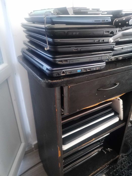 vand lot 30 laptopuri dezmembrate ddr 3 si ddr 4
