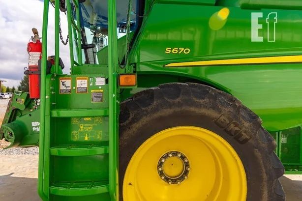 Комбайн S670 John Deere