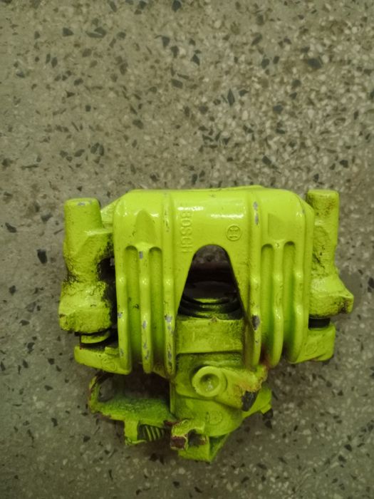 Предни задни супорти с накладките работещи 2 предни Диска АТЕ