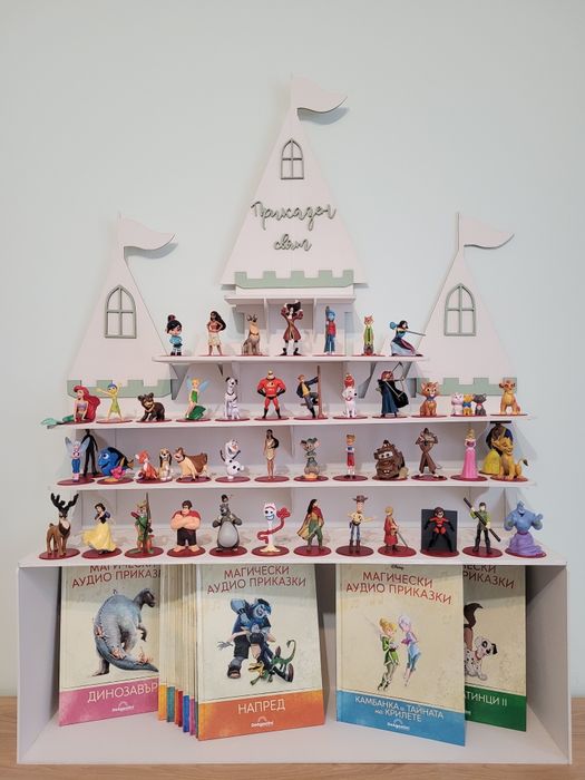 Етажерка Disney Замък за Магически Аудио Приказки – книги и фигурки.