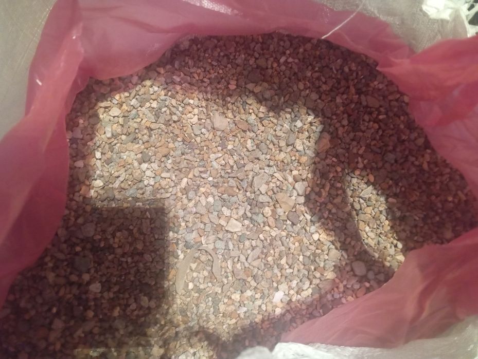 Akvarum srochna sotiladi