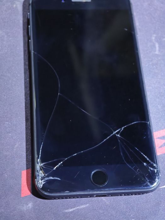 Продам iPhone 8 plus 64GB