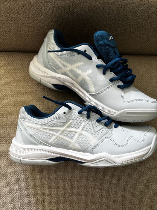 Кросовка Asics 36 размер