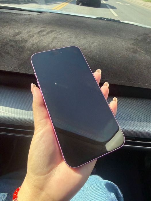 Iphone 16 plus продам