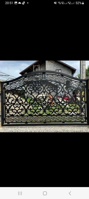 Gard din tablă decupata