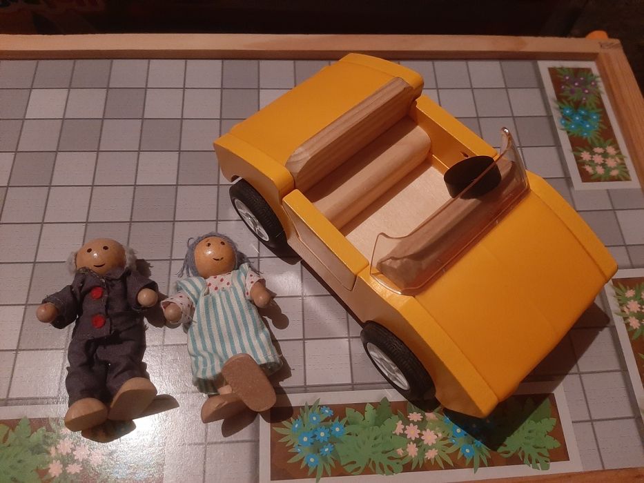 Нова дървена къща за кукли