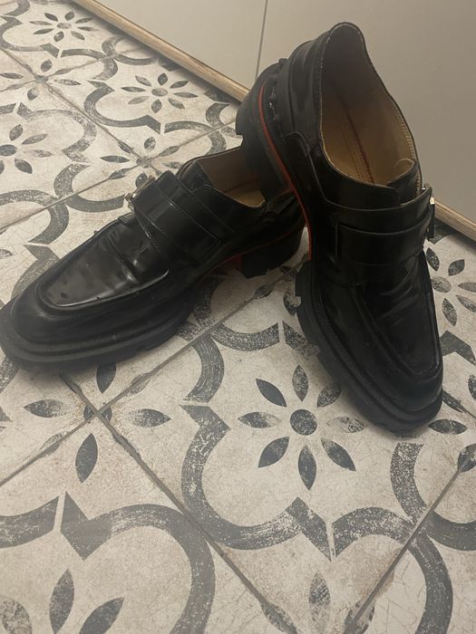 Christian Louboutin обувки