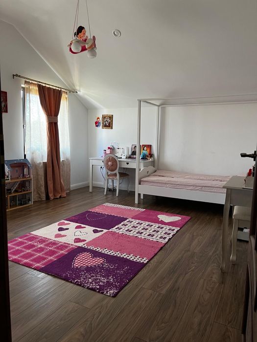 Vând casă P+M zona Gheorghe Apostol