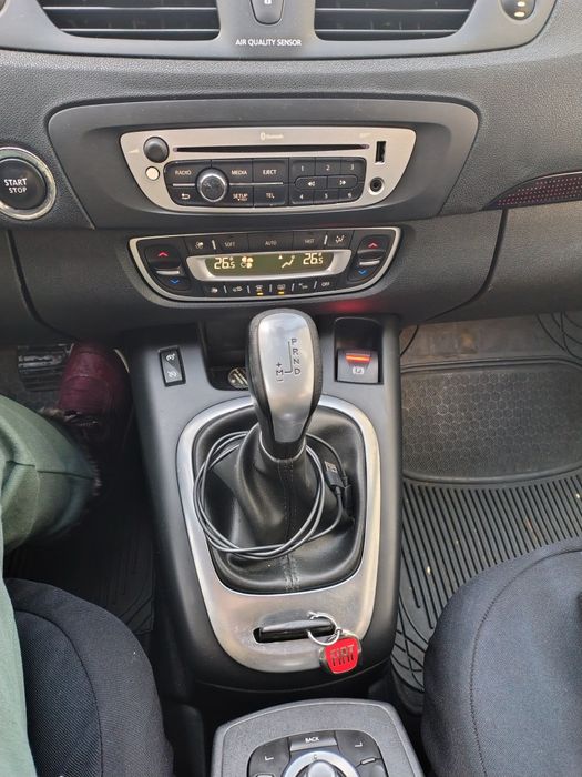 Renault Scenic ,cutie automată 2012