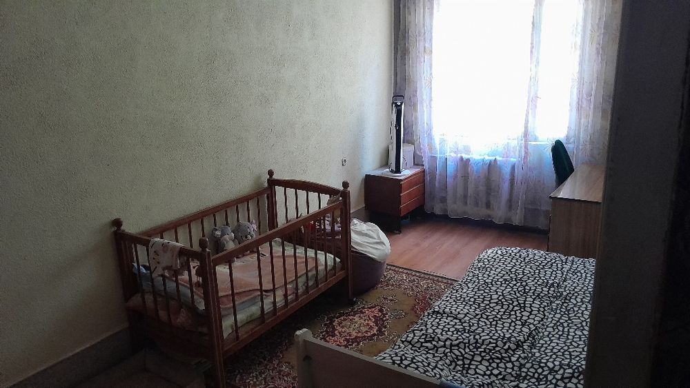 Своя, двух переделанная в трёх