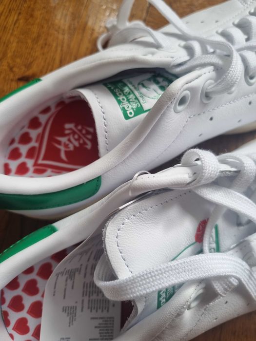 Adidasi piele naturala , albi cu verde.