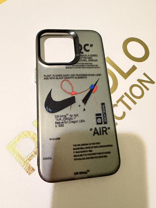 Чехлы на IPhone 15 Pro Max