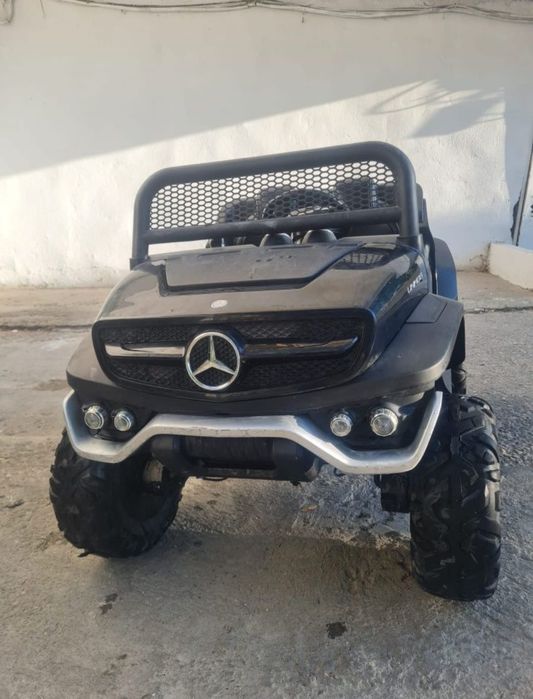 Mașinuța copii Unimog Mercedes