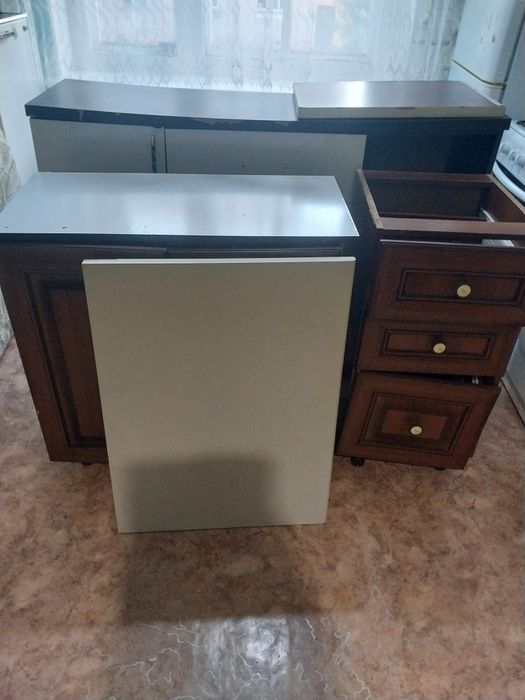 Отдам даром шкафы