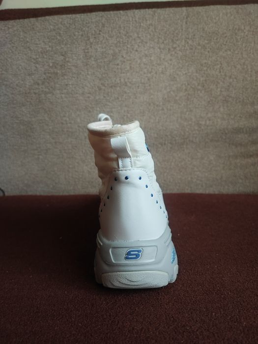 Ботинки Skechers новые