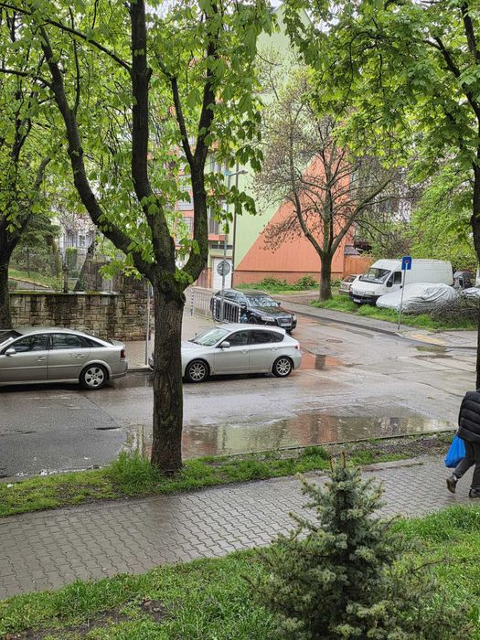 Продавам 3-стаен апартамент в Св. троица