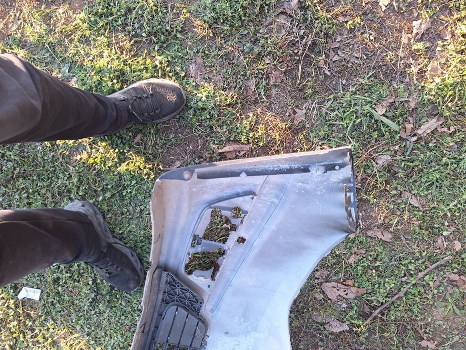 Предна броня за Ford Galaxy 2010