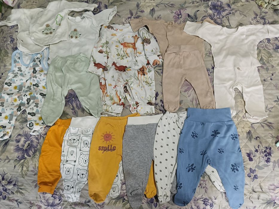 Продам пакетом вещи для новорожденного