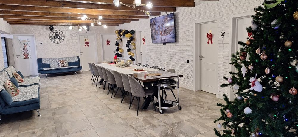 Cabana de inchiriat cu piscina interioara incalzita, ciubar, pensiune