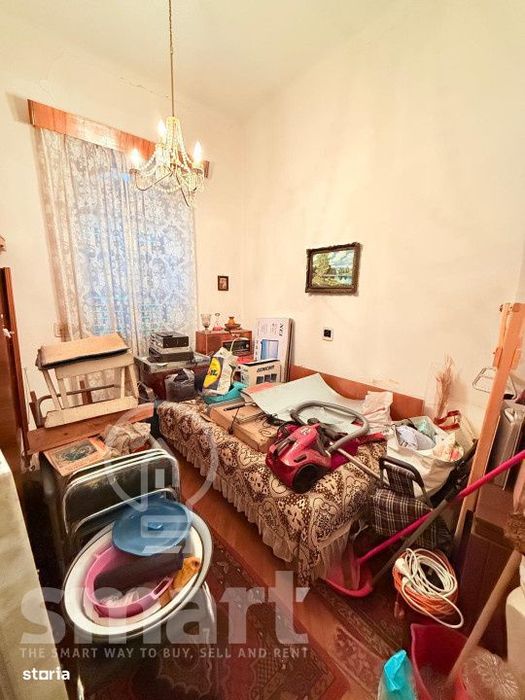 Casa in centrul istoric cu spatiu comercial si parcare proprie Zona 0