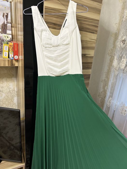 Платье вечернее зеленое