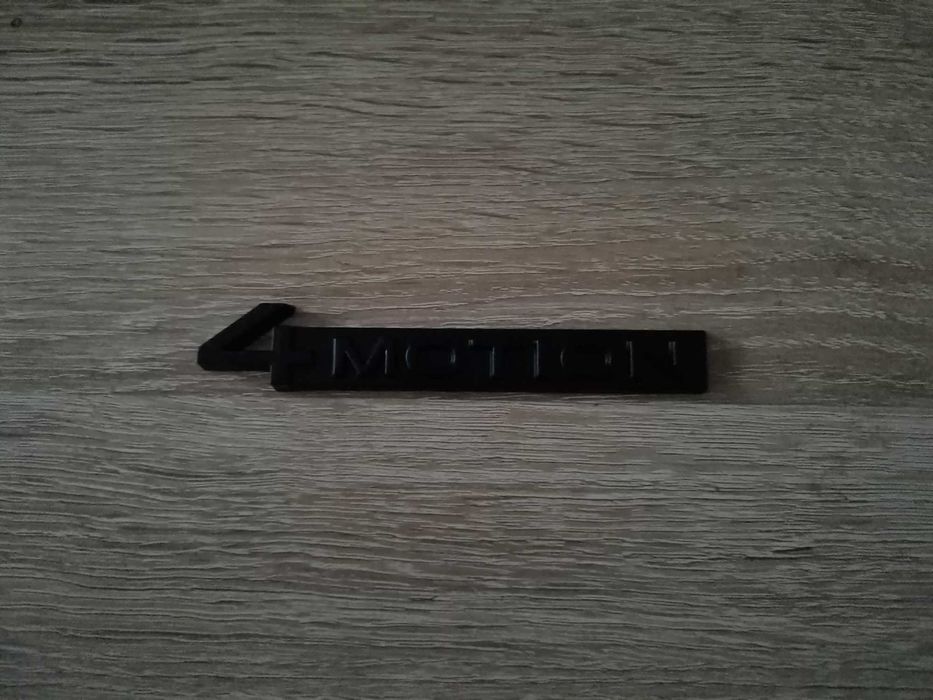 Volkswagen 4Motion чисто черна емблема нов стил