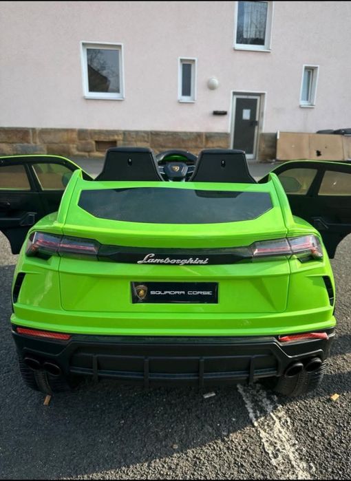 Mașinuța pt copii electrica Lamborghini Urus,folosita o singura data i