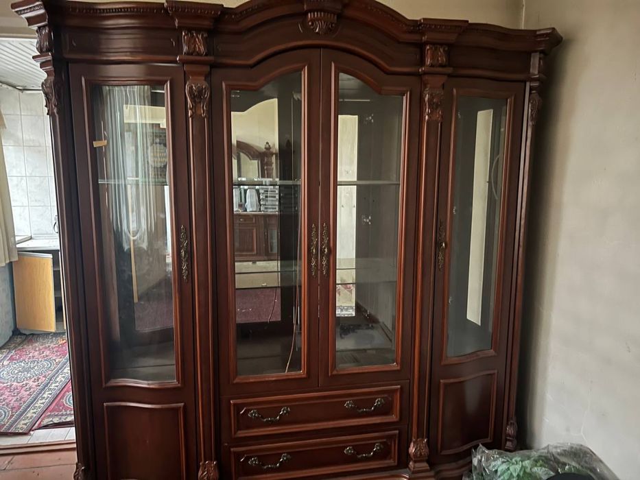 Шкаф для серванта