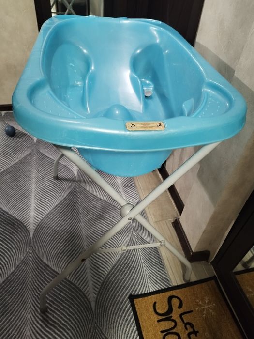 Бебешко корито  със стойка