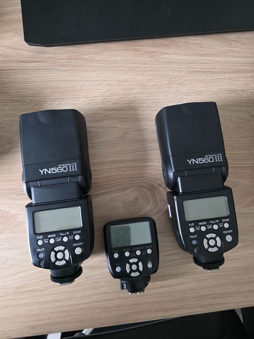 Set blitz YN 560 iii si emițător (nikon)