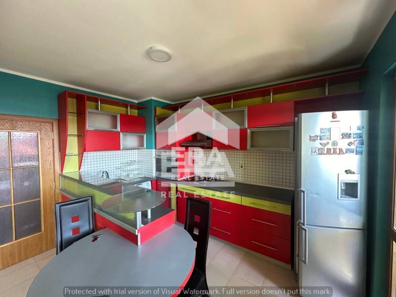 Продава се Тристаен апартамент в Русе, Център - 91 кв.м за 1687 €/кв.м - Снимка #4