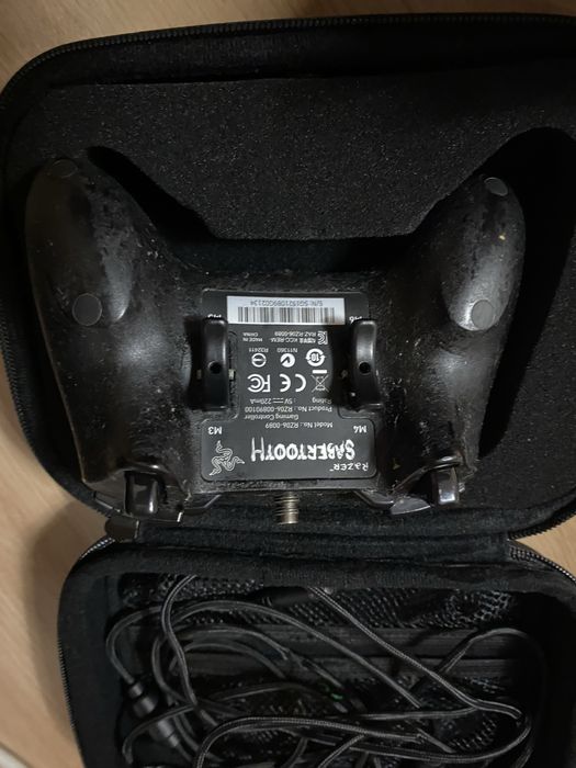 Controler RAZER sabertooth in stare ff buna