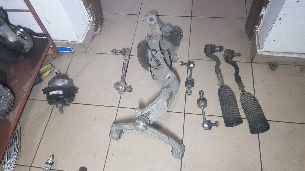 Chiulasa Rampa injectie Actuator turbina BMW E70 Pompa ABS frana ulei servodirectie Diferential fata BMW X5 E70