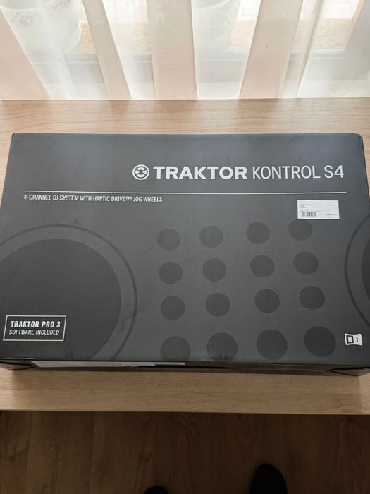 Traktor Kontrol S4 MK3