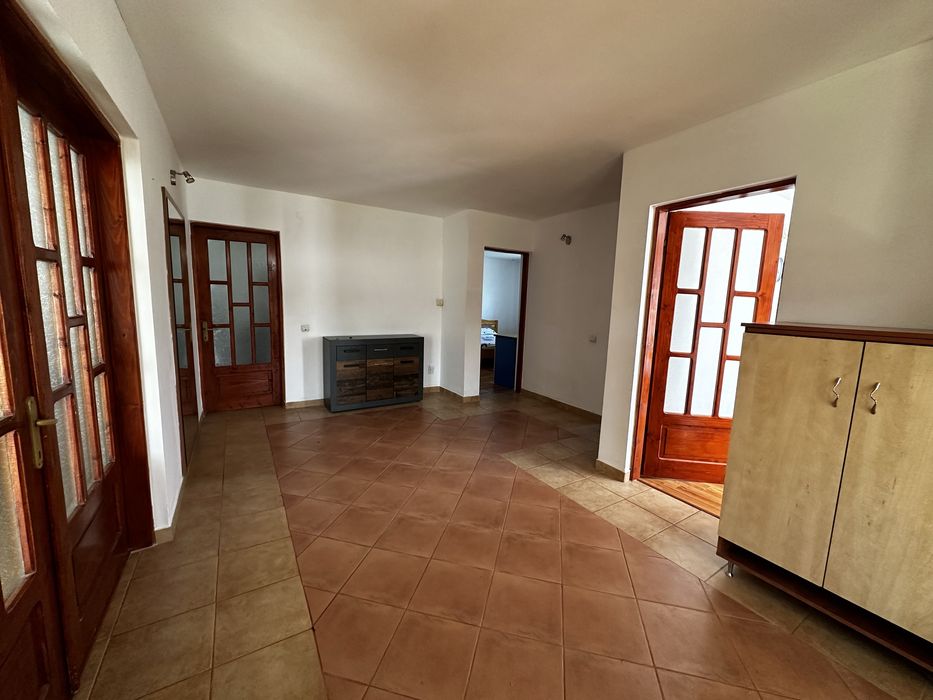 Ofer spre închiriere casă, zona Partoș