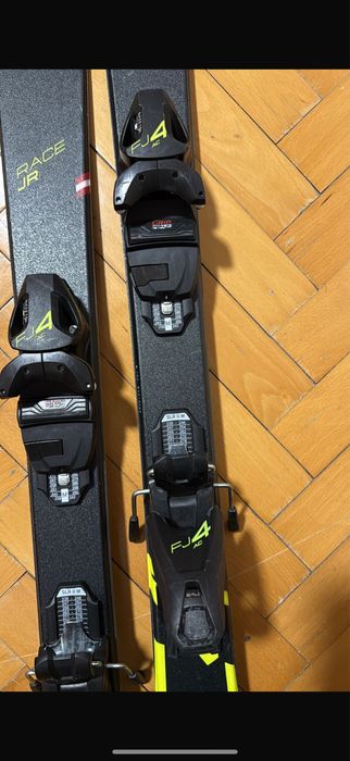 Schiuri juniori Fischer RC4 Race Jr 120 cm