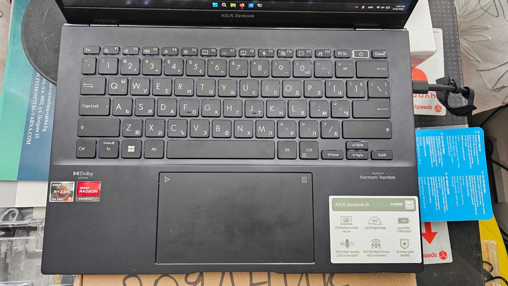 Лаптоп Asus Zenbook 14 UM3402YAR, Ryzen 5 6-ядрен, 8GB RAM, 512GB NVMe, ГАРАНЦИЯ