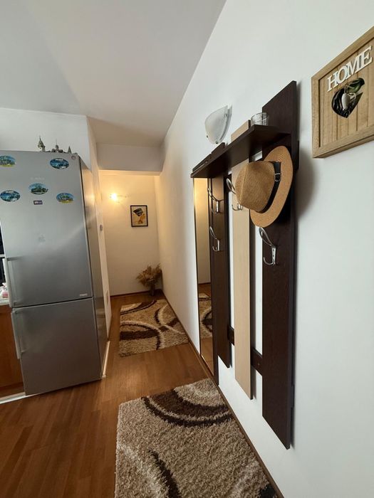Inchiriez apartament cu o camera zona buna